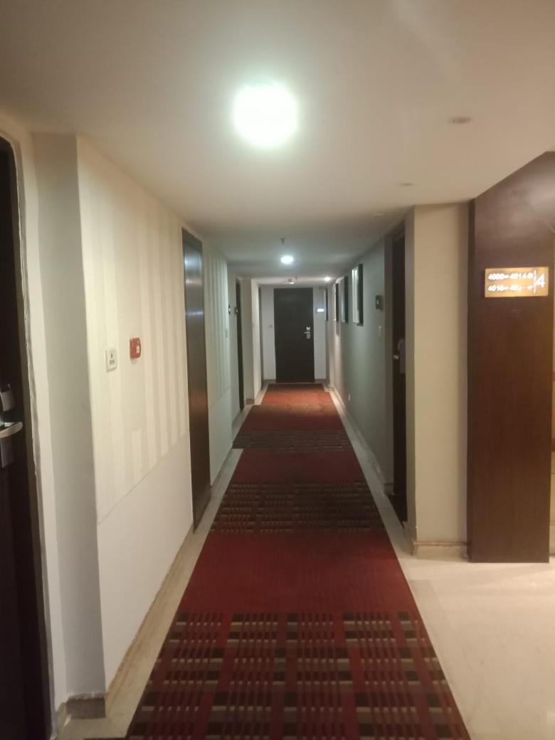 Blossom Rooms Hotel Vashishtha - Free Lunch Or Dinner- Free Breakfast Hyderabad Esterno foto